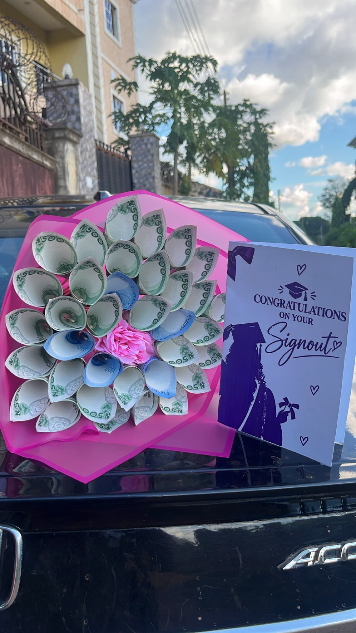 Money bouquet with card